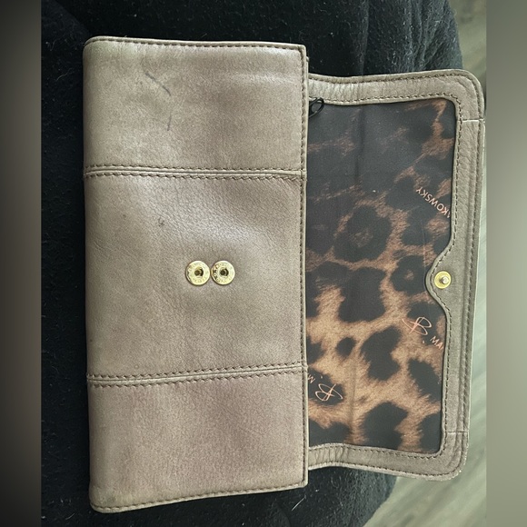 B.Makowsky Taupe wallet - Picture 4 of 8